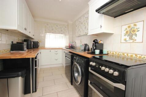 kitchen 1.JPG