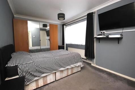 bed 3.JPG