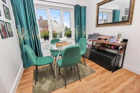 Dining Area.JPG