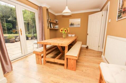 Dining Room..jpg