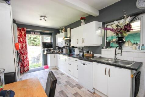 kitchen 2.JPG