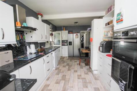 kitchen 1.JPG