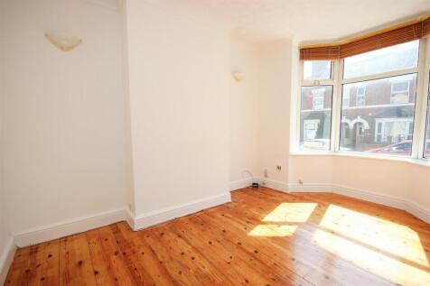 lounge 1.JPG