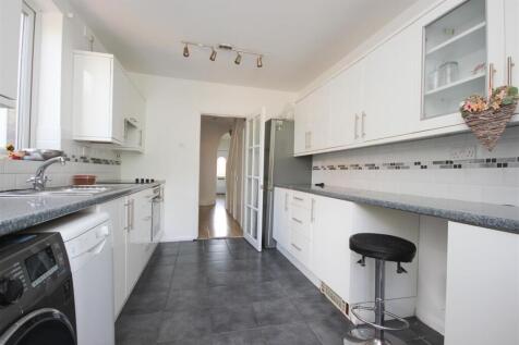 kitchen 2.JPG