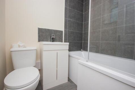 bathroom..jpg