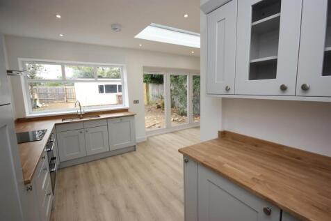 kitchen 2.JPG