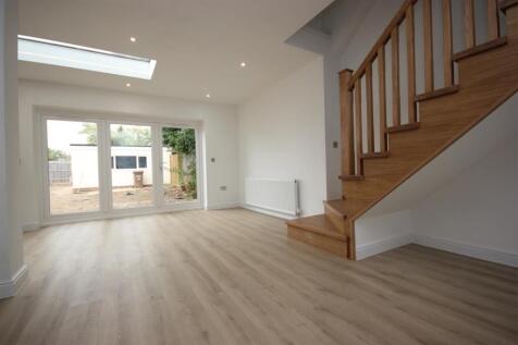 open plan living area 2.JPG