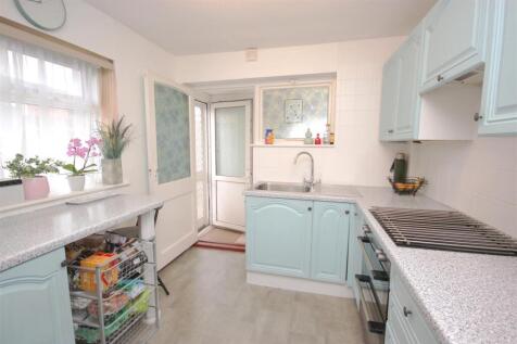 Kitchen 2.JPG