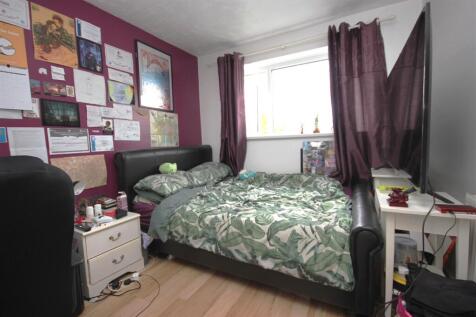 Bed 3.JPG