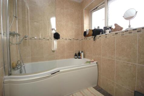 Bathroom.JPG
