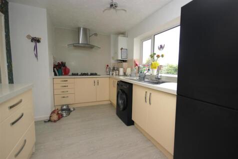 Kitchen 3.JPG