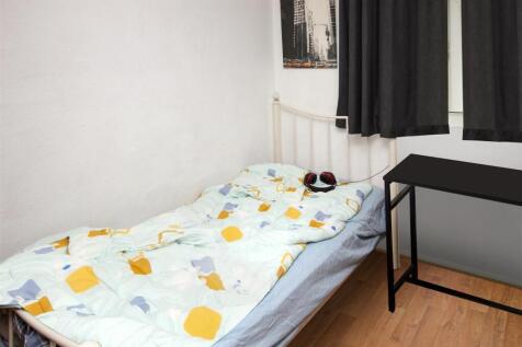 bed d.JPG