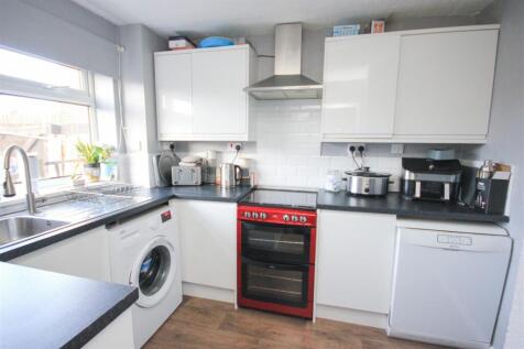 kitchen..jpg