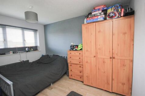 bed 1..jpg