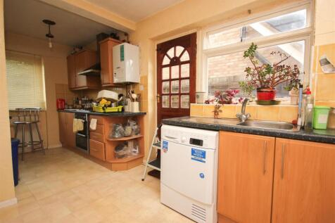 kitchen 2.JPG