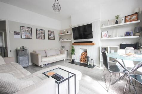 lounge 2.JPG