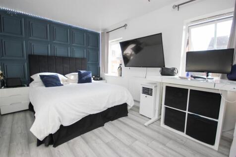 bed 2.JPG