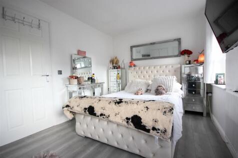 bed 3.JPG