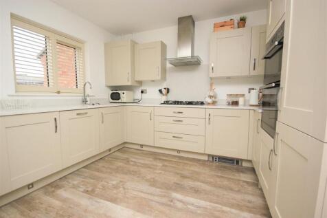 kitchen 1.JPG