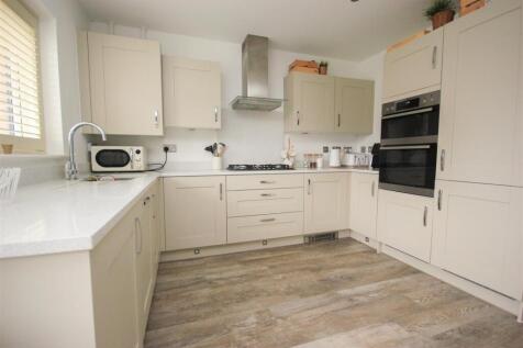 kitchen 2.JPG