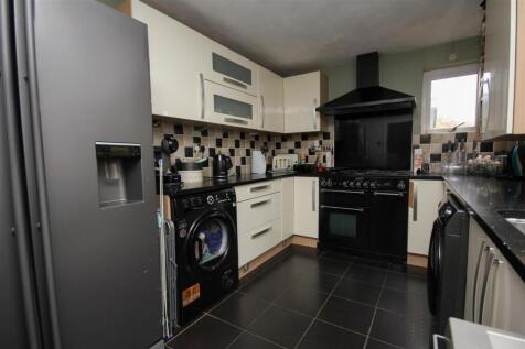 kitchen 1.JPG