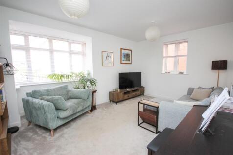 lounge 1.JPG