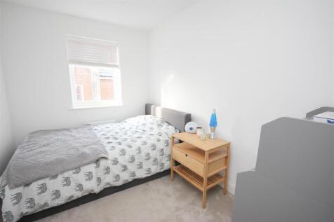 bed 3.JPG