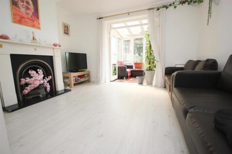 lounge 2.JPG