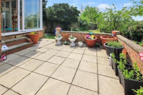 patio 2.JPG