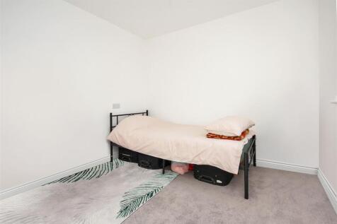 bed 3.JPG