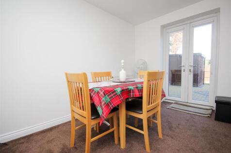 dining 1.JPG