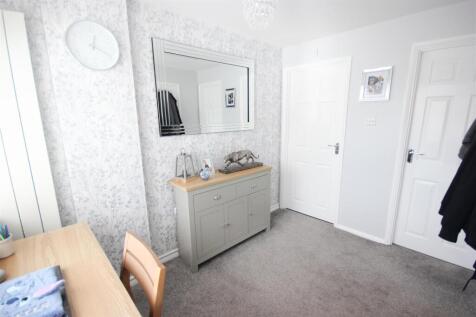 bedroom 5 or reception room.JPG