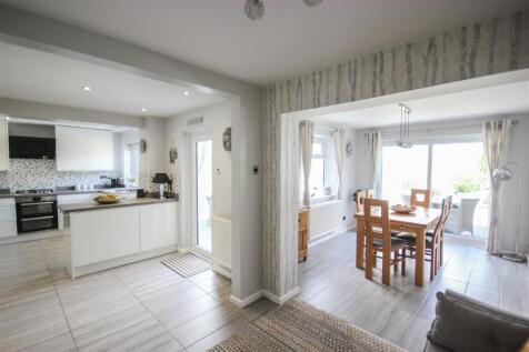 through kitchen 1.JPG