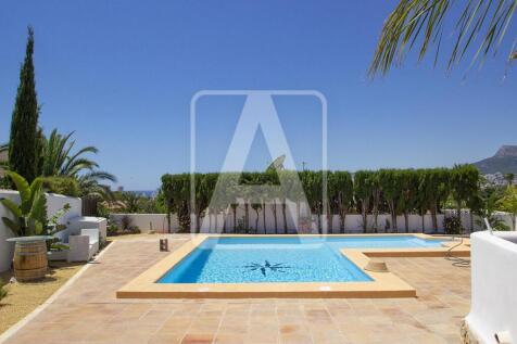 Property Image 4