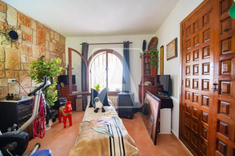 Property Image 32