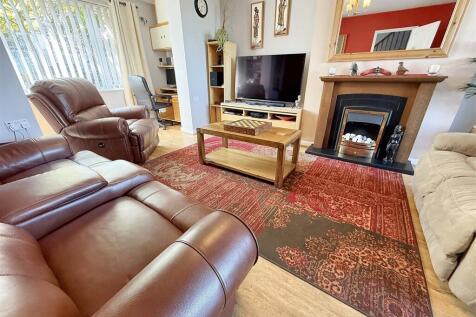 Lounge / Dining Room