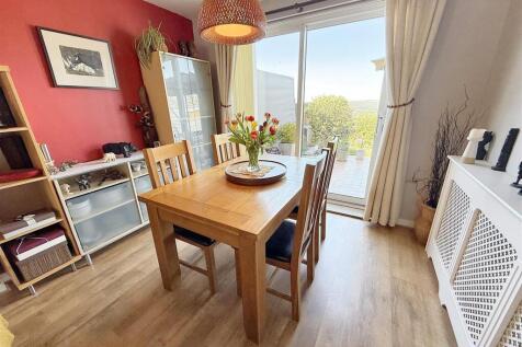 Lounge / Dining Room