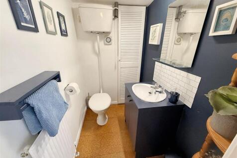 Cloaks WC