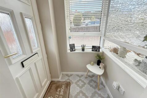 ENTRANCE PORCH