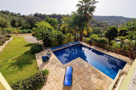 Cluttons Algarve
