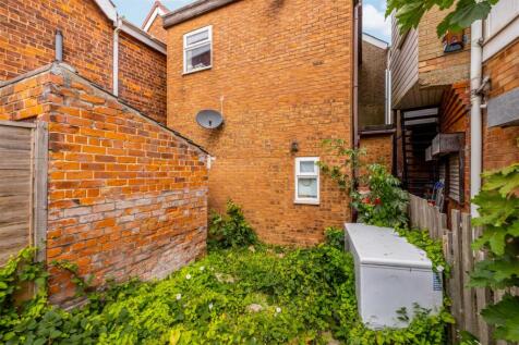3 The Esplanade (Chapel St Leonards)-10.jpg