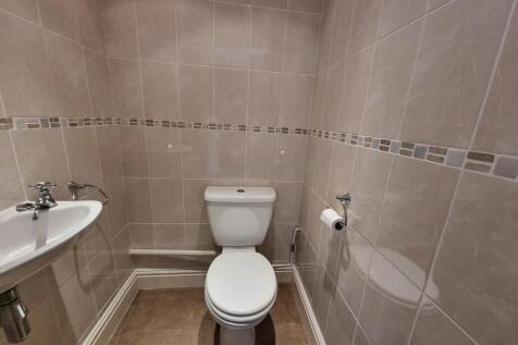Cloakroom/w.c