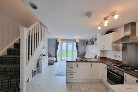 Open Plan Kitchen / Lounge
