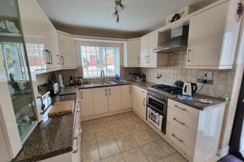 Kitchen/ Breakfast Room