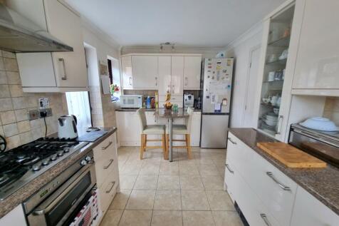 Kitchen/ Breakfast Room