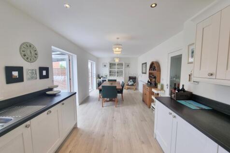 Kitchen/Diner/Family Room