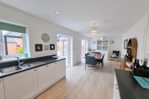 Kitchen/Diner/Family Room