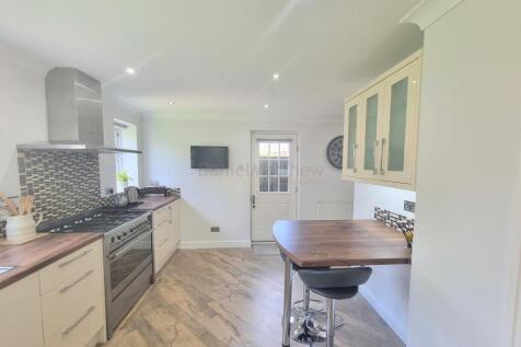 Kitchen/ Breakfast Room