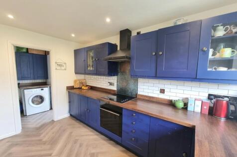Kitchen/ Breakfast Room