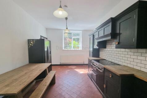 Kitchen/ Breakfast Room